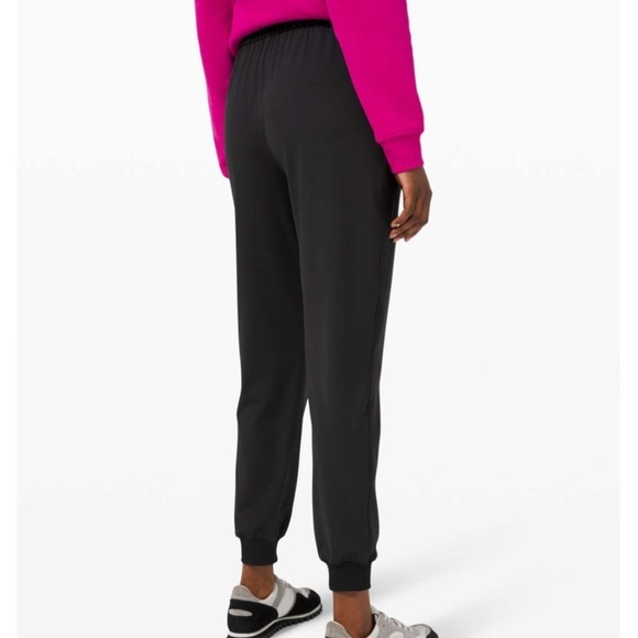 Lululemon Keep Moving Jogger Black - Size 6 - Picture 4 of 13